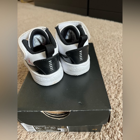 Jordan Max Aura 2 TD 6C - Picture 2 of 5